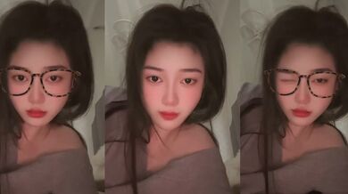 极品美女露脸私密视频流出 纤细身材性感妖娆 深喉口交撩拨心弦 无套抽插淫叫震天！